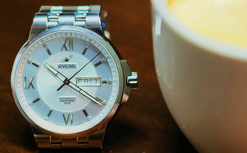 英納格手表不走了什么原因（如何解決英納格手表總是走快的問題）