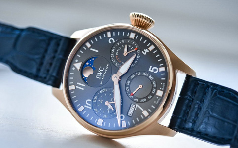 萬國手表維修服務(wù)點(diǎn)在哪(萬國手表劃痕的處理)