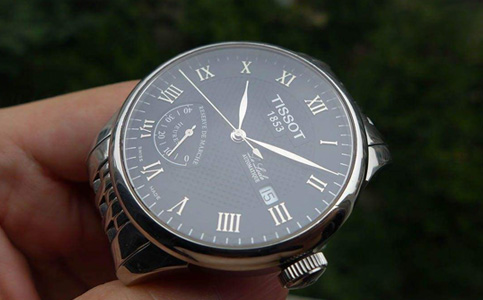 合肥天梭服務(wù)中心（怎樣解決天梭手表表盤(pán)生銹的問(wèn)題）