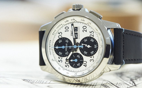 萬(wàn)國(guó)手表昆明售后服務(wù)中心(萬(wàn)國(guó)手表內(nèi)有水珠)