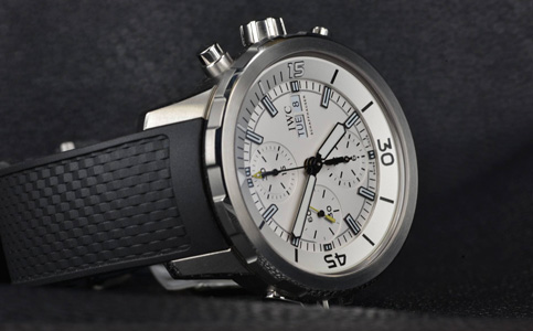 佛山萬國服務中心電話(萬國手表指針磁化)