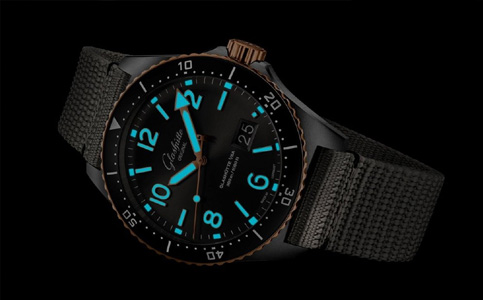 無(wú)錫修格拉蘇蒂手表的店（格拉蘇蒂進(jìn)灰機(jī)芯卡頓）