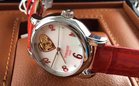 天梭青島維修店(天梭手表表鏈調節技巧。)