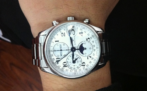 廈門浪琴服務(wù)中心電話(解決浪琴手表走慢的問題)