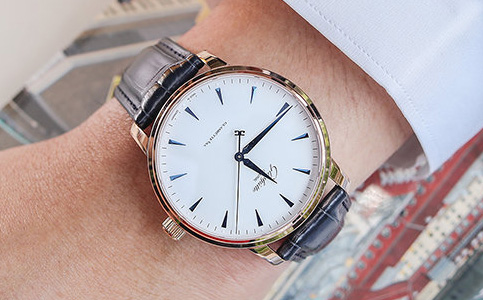 格拉蘇蒂售后電話（應(yīng)對格拉蘇蒂手表表盤生銹）