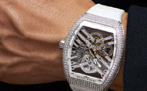 法穆蘭手表售后哪里（調(diào)整法穆蘭手表表帶佩戴長度問題）