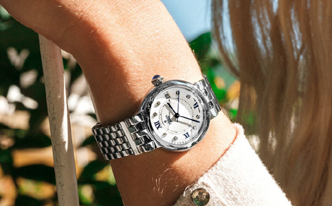 帝舵手表中國官網(wǎng)售后（帝舵手表起霧后應(yīng)該去怎么維修）