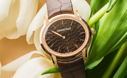 服務愛彼維修中心(處理愛彼手表表盤生銹的技巧)