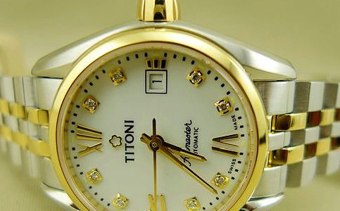 梅花手表保養(yǎng)一次需要幾天（應(yīng)對(duì)梅花手表表殼破裂的情況）