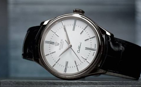 勞力士官網(wǎng)維修電話（長期不佩戴的勞力士手表不走了）